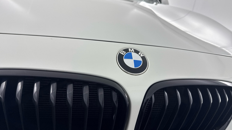 BMW 1 Series 118i [1.5] M Sport Shadow Edition 5dr Petrol Hatchback